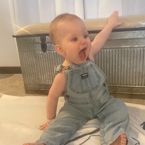 Meet your Posher, Ann - Picture 1 of 2